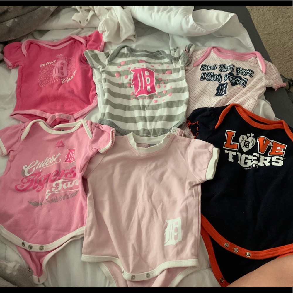 Detroit, Michigan Onsies 12 Month
